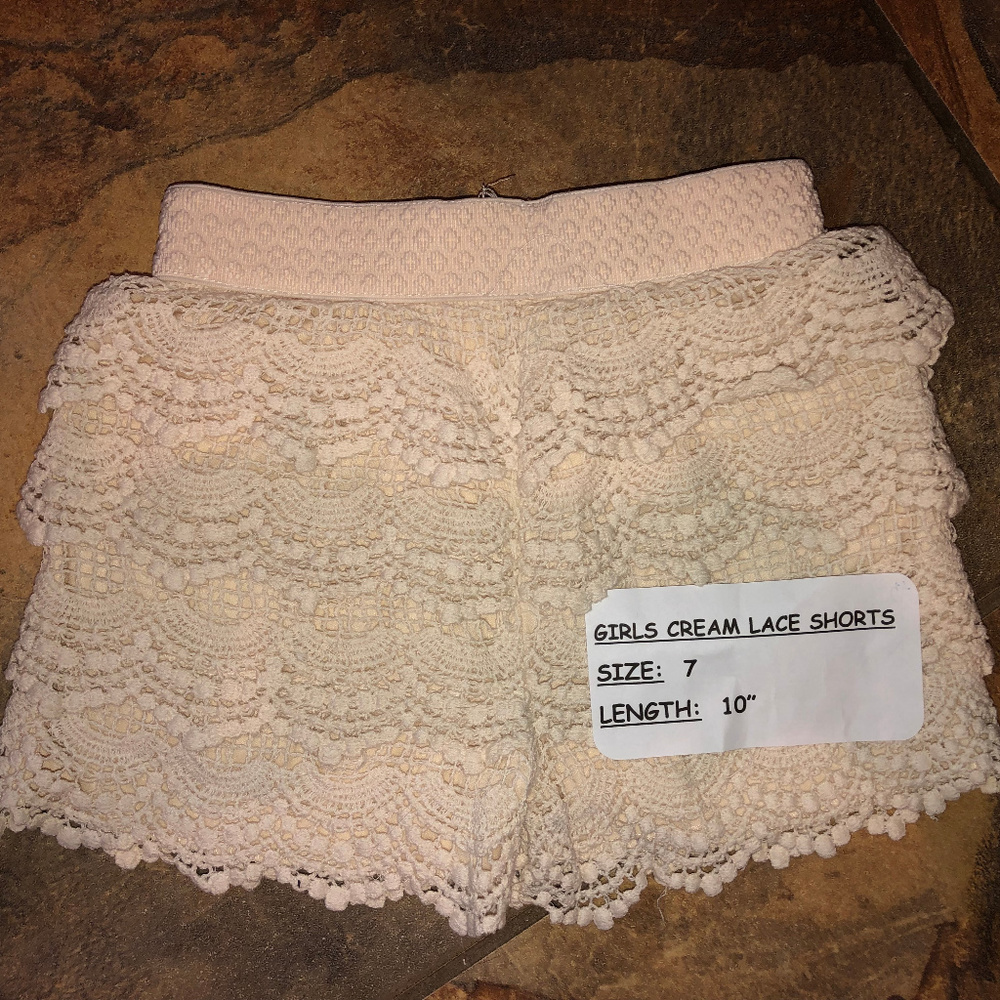 LACE SHORTS - GIRLS - SIZE 7
